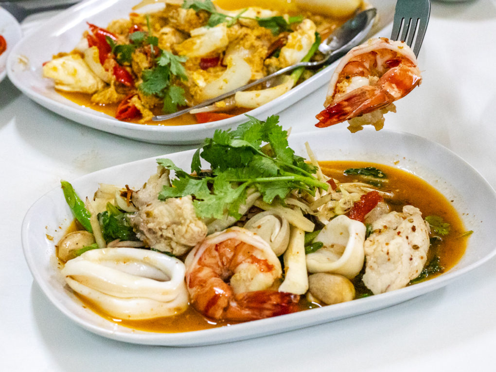 Raan Jay Fai Seafood Dry Tom Yum - Photo by Indulgent Eats