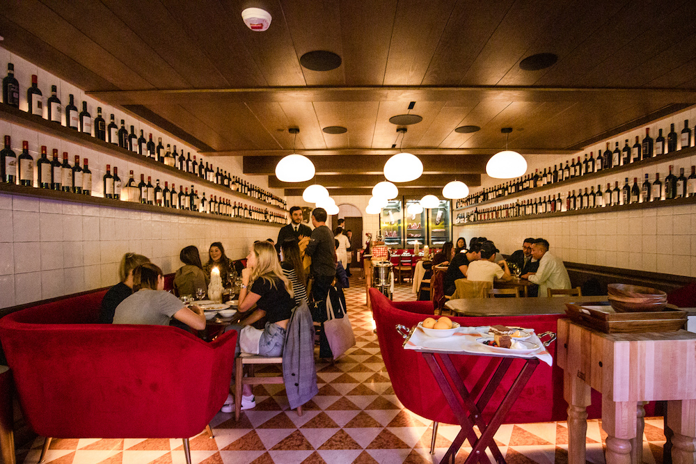 Associazione Chianti Hong Kong Italian Restaurant - Interior