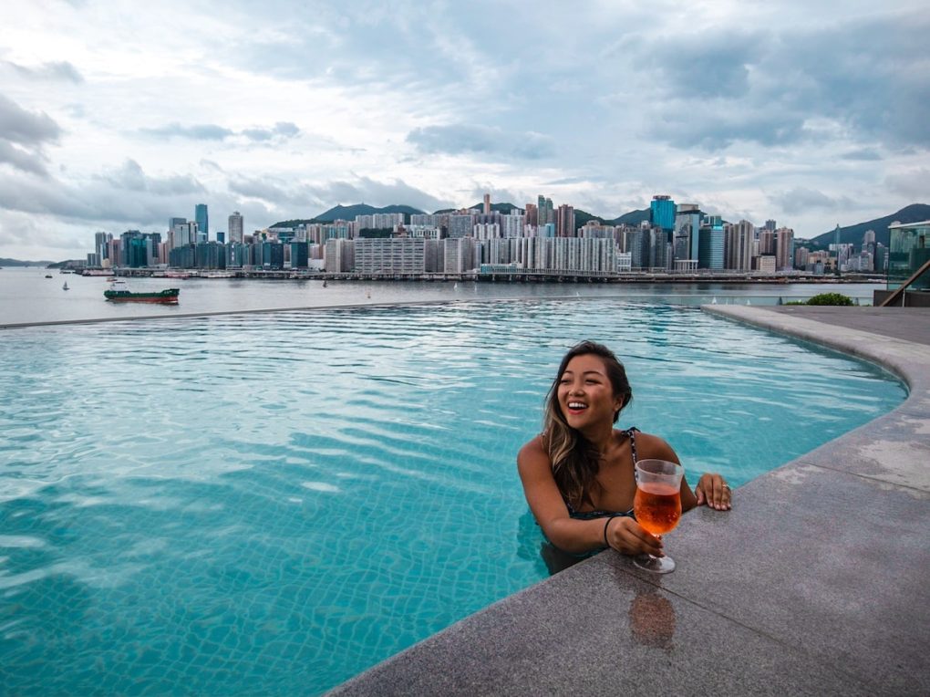 Kerry Hotel Hong Kong Infinity Pool.- Couples Retreat Staycation Indulgent Eats-min