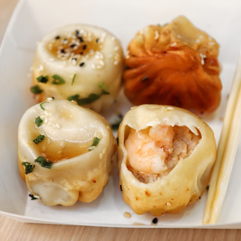 Where to Eat in Hong Kong - Cheung Hing Kee Shanghai Pan Fried Buns - Photo by Indulgent Eats