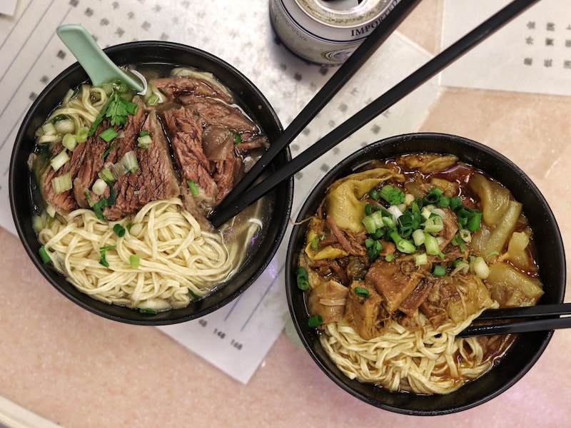Where to Eat in Hong Kong - Kau Kee Brisket and Curry Beef Tendon E-Fu Noodles - Photo by Indulgent Eats