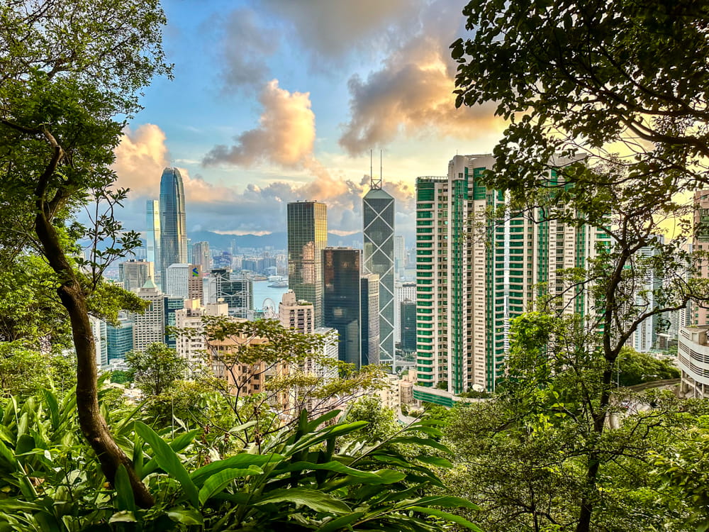 Central Green Trail to Victoria Peak